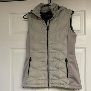Michael Kors Grey vest, size small, excellent condition